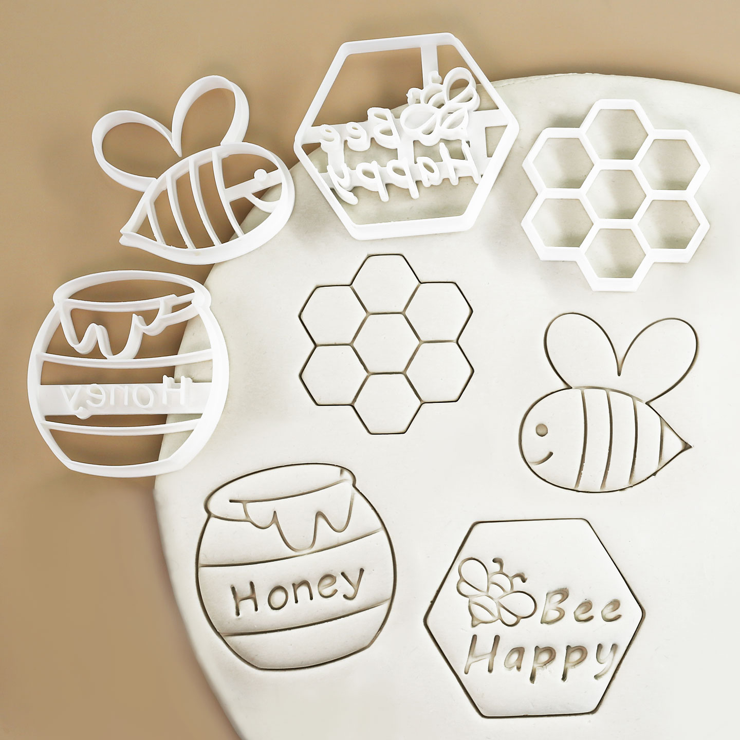 4 Pcs Bee Themed Cookie Cutter - đánh giá và giá Kitchen Baking Cookies